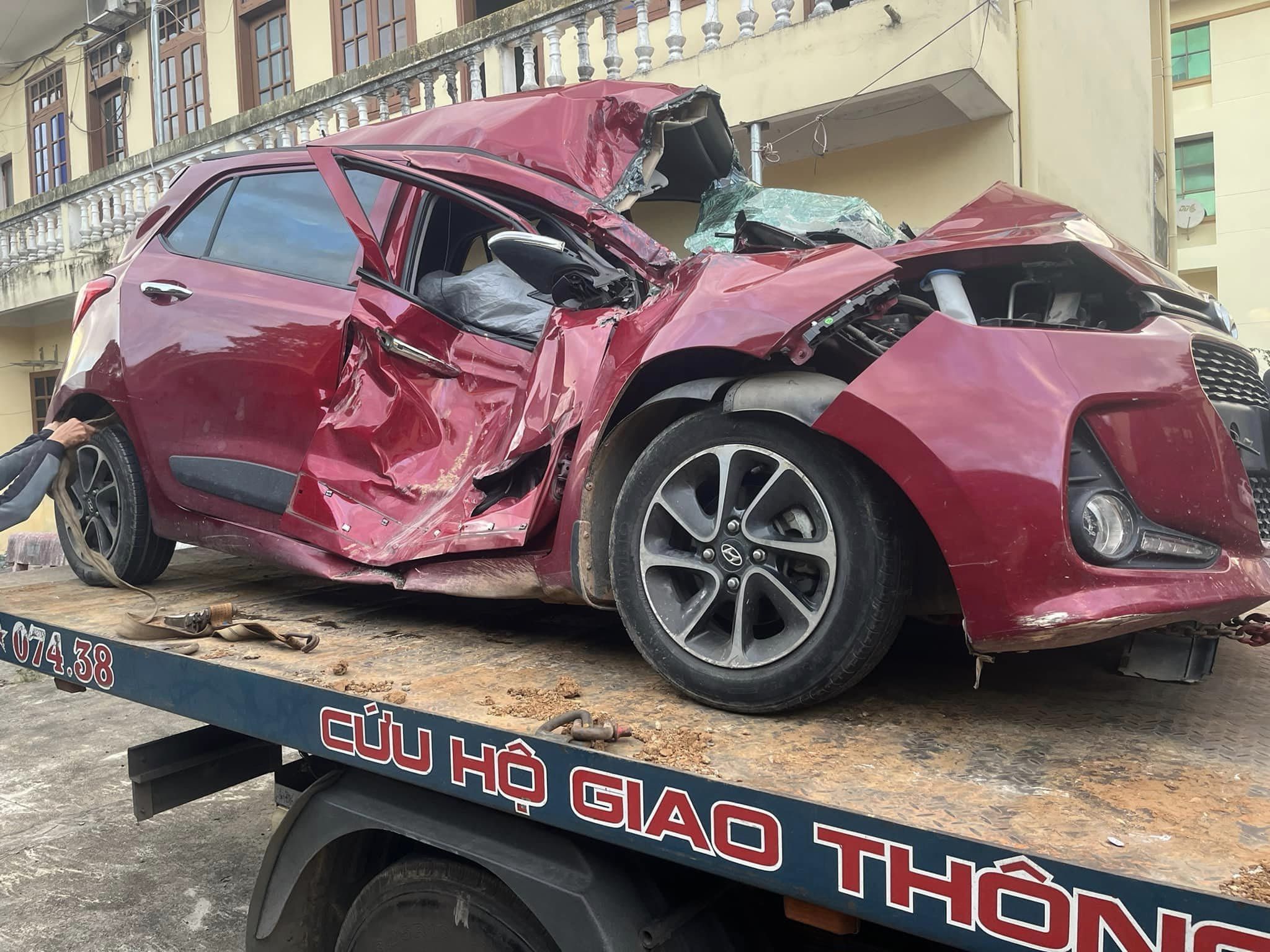 Cuu Ho Xe Con Tai Nan Tai Quang Tri